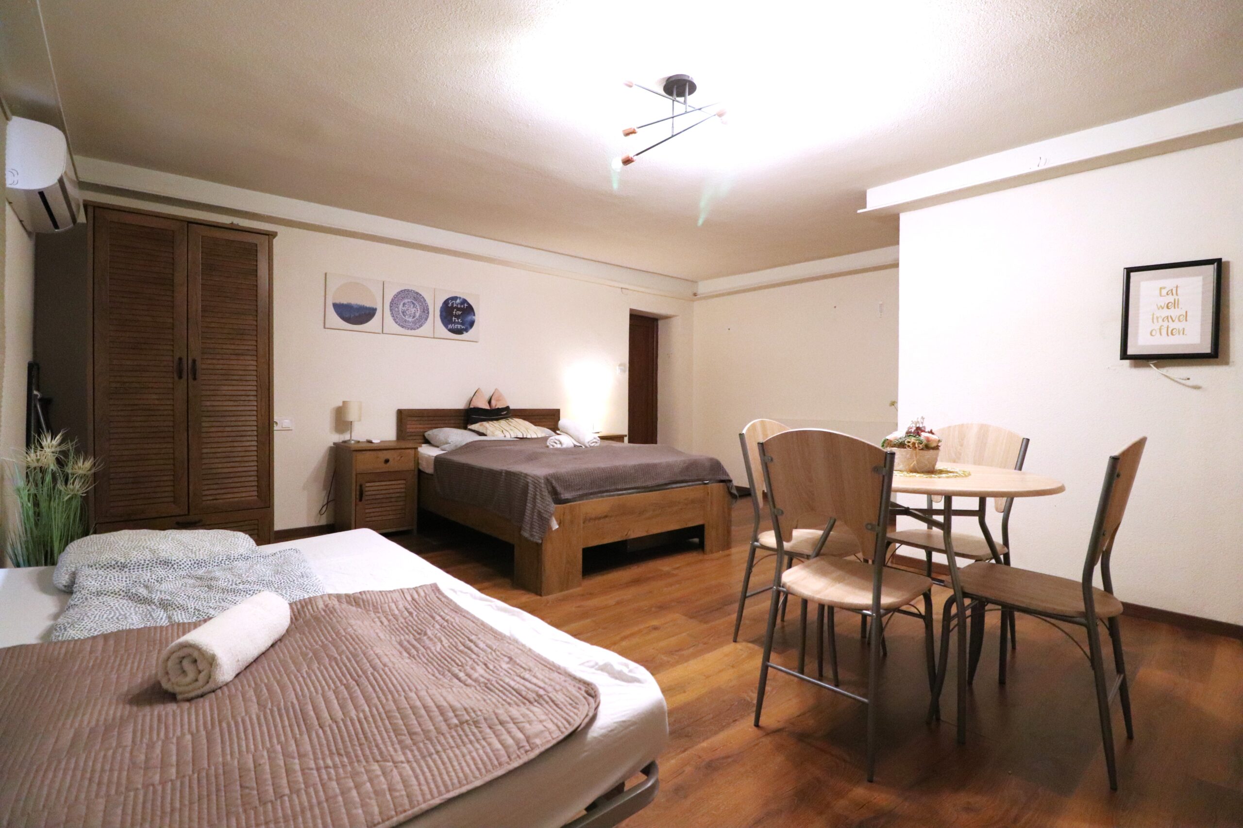 Budapest, VI. kerület, 49nm, két apartmanos lakás