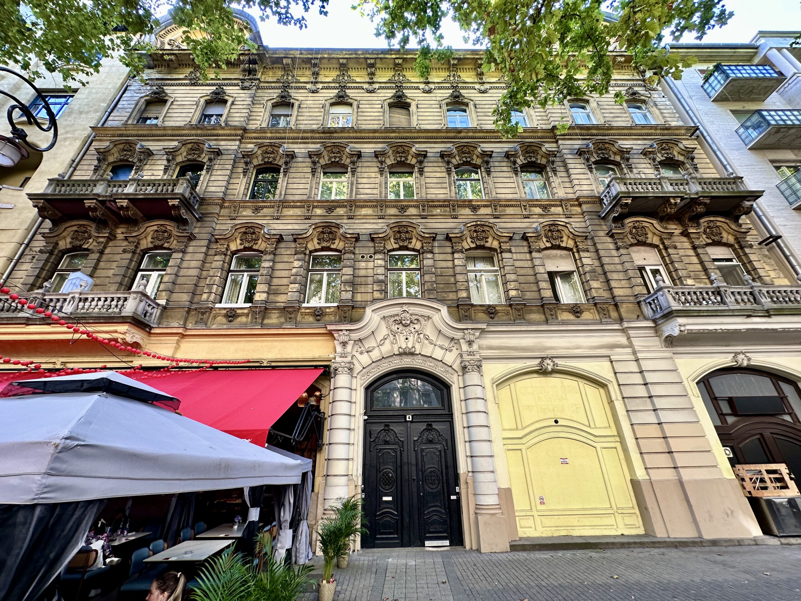 Budapest, VI. kerület, 49nm, két apartmanos lakás